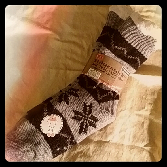 Cozy Slipper Socks - Picture 1 of 4
